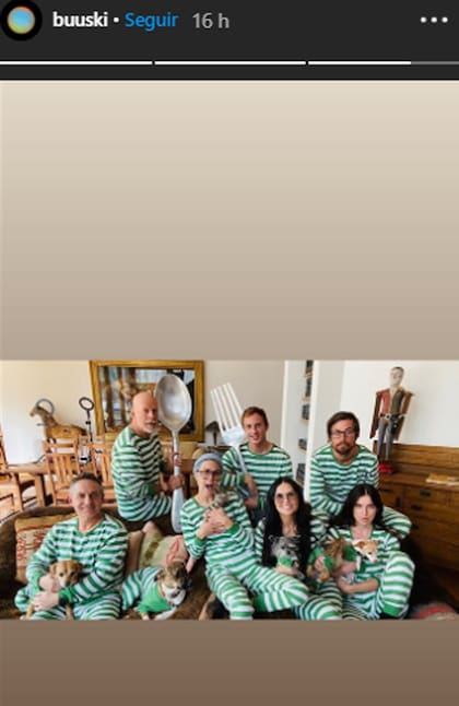 Bruce Willis y Demi Moore transitan la cuarentena junto a sus tres hijas, y la actual esposa del actor, junto a sus dos hijas pequeñas