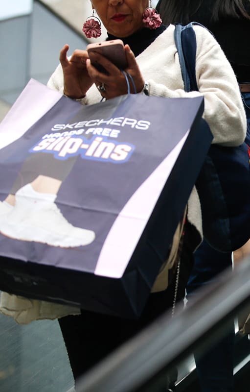Producto por producto. Las diferencias de precios en dólares que explican el boom de argentinos que cruzan a Chile para hacer compras
