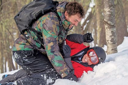 Padre e hijo compartieron cinco días en la nieve. Joaquín (4) y Tomás (2), los chicos menores de Juan Martín, quedaron al cuidado de su madre. “Fue una gran iniciativa de mi mujer, Emilia, que hagamos este viaje de "hombres solos", y para que él empiece a esquiar. Fue como jugar a que era