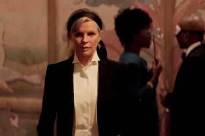 Kim Basinger se quedó con el premio a la peor actriz de reparto por su desempeño en Cincuenta sombras más oscuras