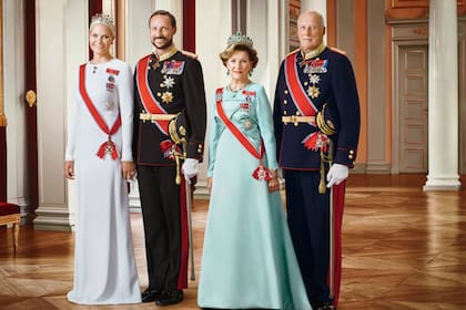 Mette Marit y Haakon junto a Sonia y Harald en 2016