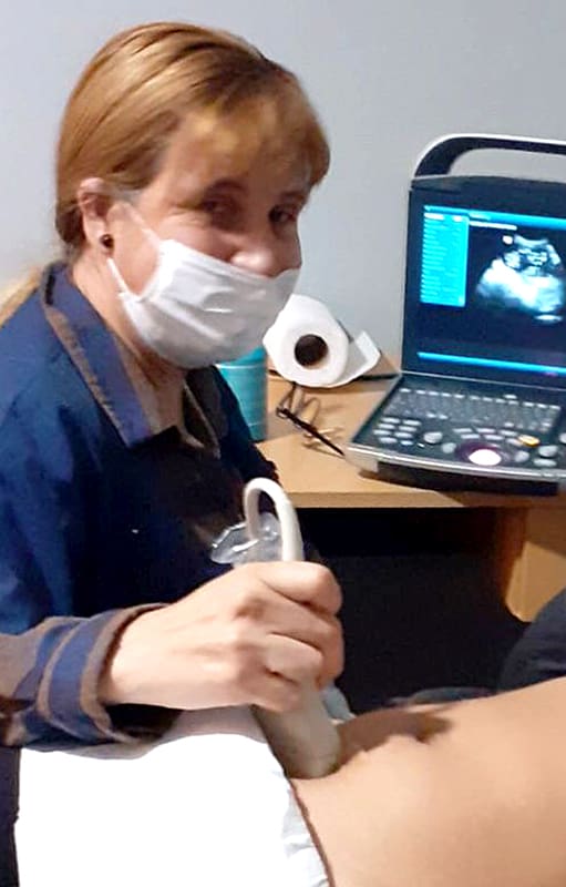 “Voy y vengo cada 15 días”. El fenómeno de los médicos que cruzan a países limítrofes a cubrir guardias que duplican sus ingresos
