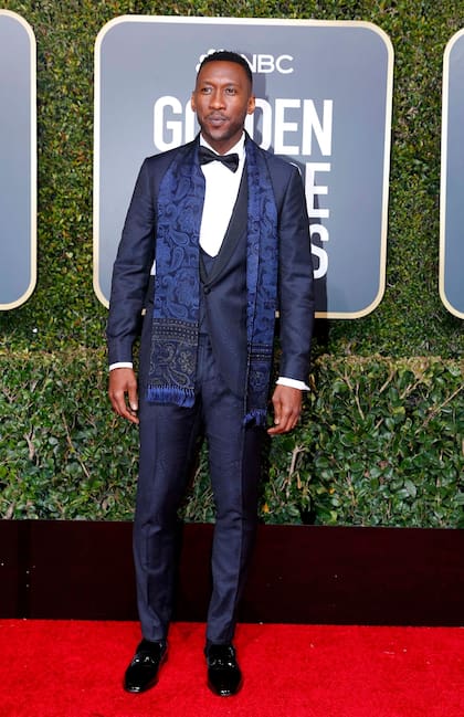 Mahershala Ali se atrevió al azul
