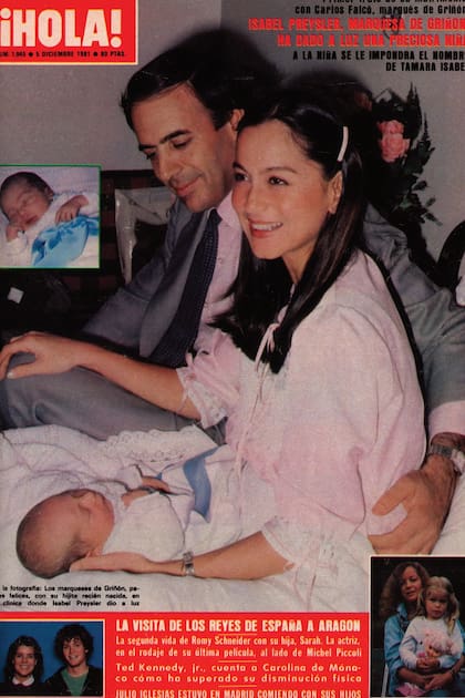 La presentación oficial de su bebe fue la primera tapa de Tamara Falcó quien con los años se convertiría en una celebridad en España.