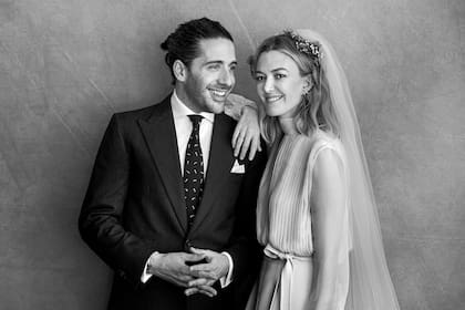La hija de Amancio Ortega, uno de los cinco hombres más ricos del mundo, se casó con Carlos Torretta en una espectacular fiesta donde Norah Jones y Chris Martin cantaron para los novios.