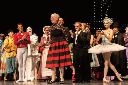 La Reina apareció en el escenario a saludar en el estreno de Cascanueces en la sala de conciertos Tivoli, en Copenhague, el 23 de noviembre de 2018. Esta versión para chicos del clásico ballet la tuvo como diseñadora de vestuario y escenografía.