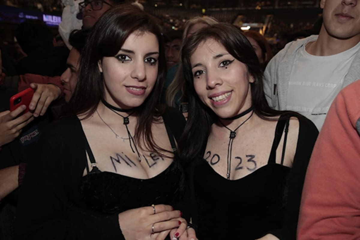 La ola Milei. Por qué arrasa entre los adolescentes varones: “Parece que todo lo que hacemos es de machistas”