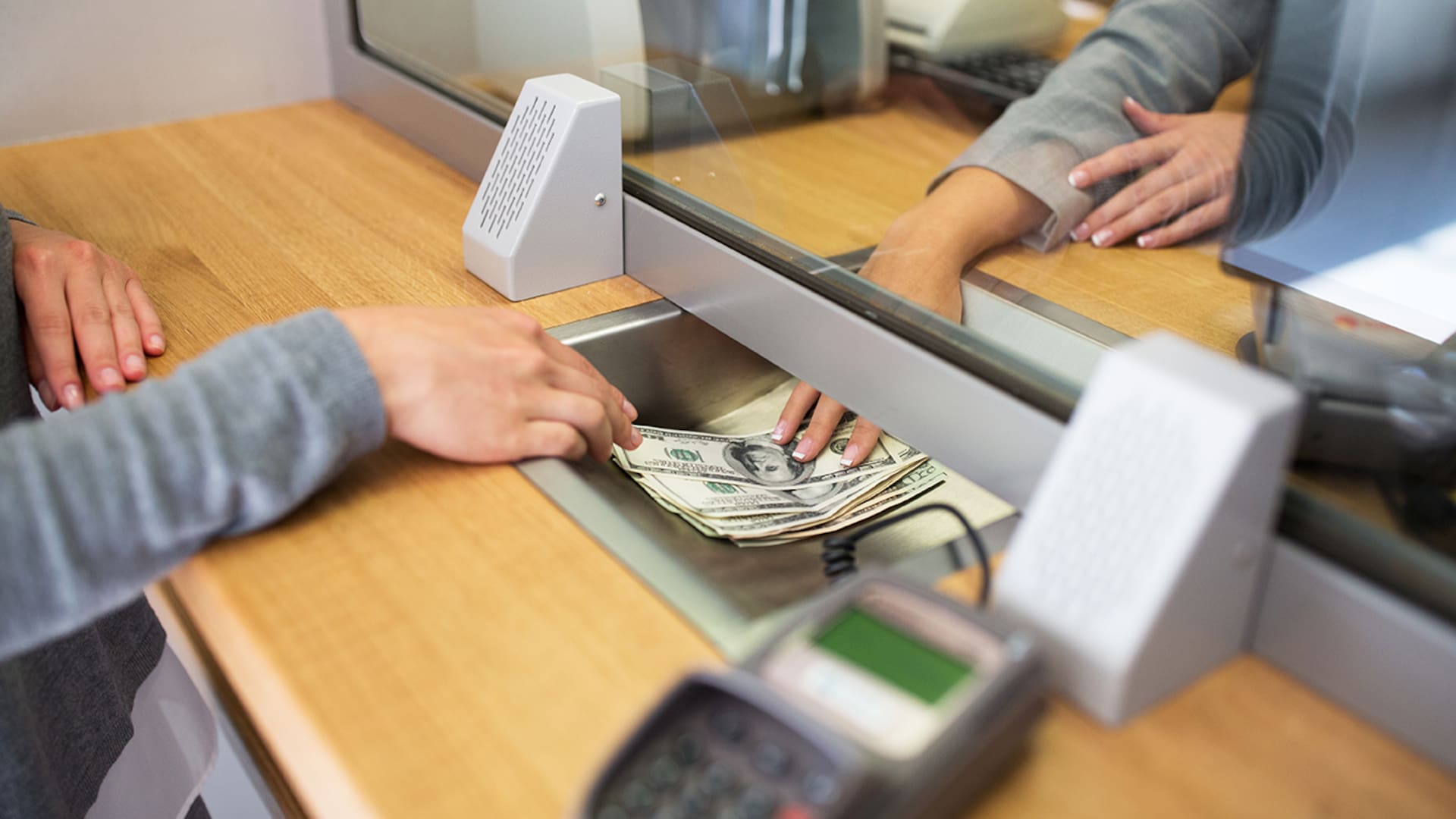 Ganar en dólares. La fórmula buscada por cada vez más argentinos, pese a las trabas para cobrar