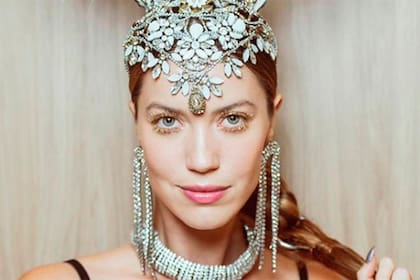 Nathalia Dill