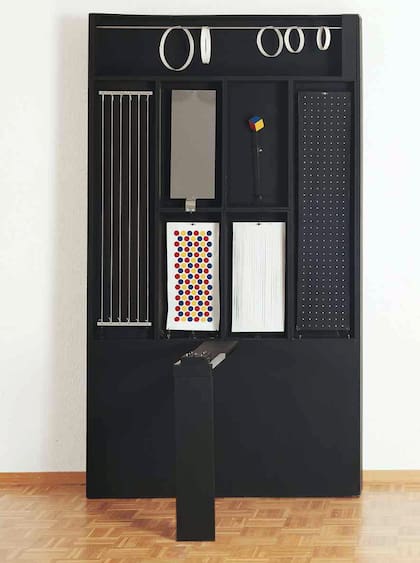 La obra que atrapó a Mufidah Jusuf Kalla se llama "Sept mouvements surprises" y fue creada en 1966 por Julio Le Parc.