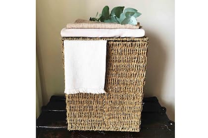 Canasto, $800, Online Deco