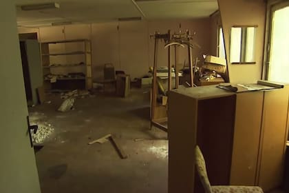 Así es la fábrica abandonada por dentro, que Cristian Brueckner utilizaba como guarida