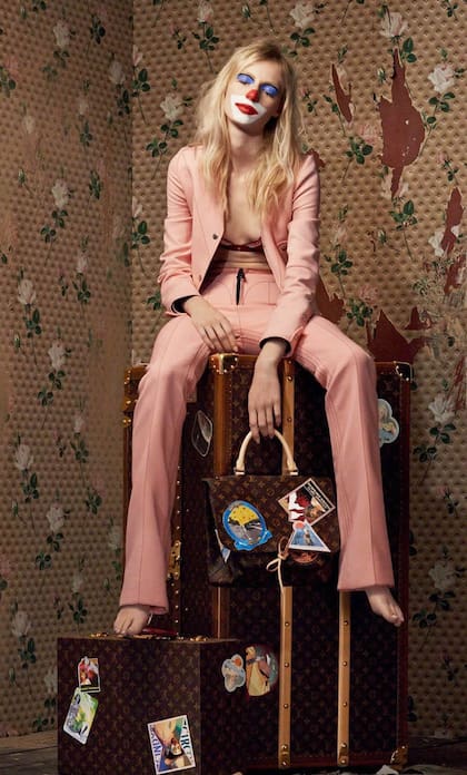 Cindy Sherman encarna la estética de una infinidad de estereotipos de mujer