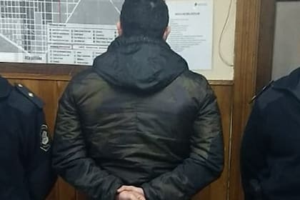 El subcomisario Julio Franco Mucucci al ser detenido