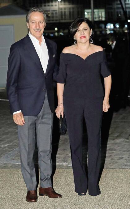 Los padres del novio: el diseñador Roberto Torretta, nacido en Buenos Aires, y su mujer Carmen Echeverría.