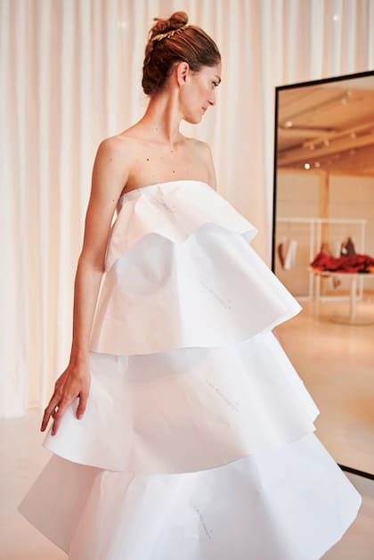 El proceso de diseño de su vestido, que estuvo a cargo de Chufy, la estilista neoyorquina Mimi Cuttrell y el equipo de diseño de Mango, duró un mes. Tuvo tres pruebas.