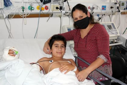 Su madre le hizo los primeros auxilios y lo llevó rápido al Hospital, donde todavía se recupera