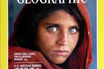 01-01-1970 Afganistán.- Italia concede asilo a Sharbat Gula, la 'niña afgana' que fue portada de 'National Geographic' en 1985.  El Gobierno de Italia ha anunciado que ha concedido asilo a Sharbat Gula, conocida por ser la 'niña afgana' de ojos verdes que fue portada de la revista 'National Geographic' en junio de 1985.  POLITICA ASIA AFGANISTÁN INTERNACIONAL NATIONAL GEOGRAPHIC JUNIO 1985 / STEVE MCCURRY
