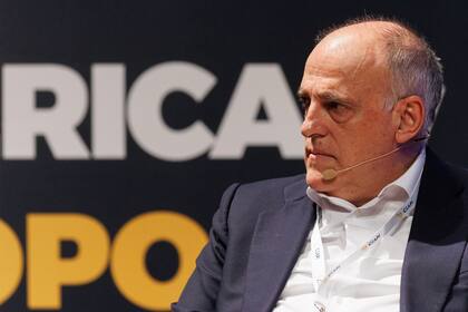 01/06/2023 El presidente de La Liga (España), Javier Tebas, durante la segunda jornada del VI Congreso Iberoamericano CEAPI, en el Museo Nacional Centro de Arte Reina Sofía, a 1 de junio de 2023, en Madrid (España). El Consejo Empresarial Alianza por Iberoamérica (CEAPI) celebra su VI Congreso para presidentes de compañías y familias empresarias, bajo el título ‘España el puente de Iberoamérica y Europa. El momento es ahora: la gran oportunidad’, ayer, 31 de mayo y hoy 1 de junio. El tema principal del Congreso es las relaciones empresariales entre América Latina y la Unión Europea, con foco en la infraestructura, las materias primas, la empresa familiar, la inversión como motor de cambio, el fútbol y el impacto social, la innovación de la Inteligencia Artificial y la transición energética, entre otros. DEPORTES Eduardo Parra - Europa Press