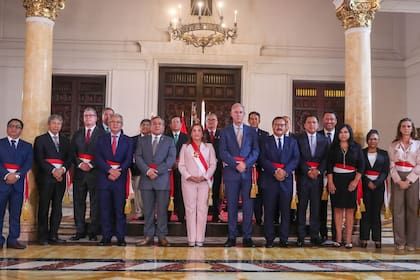 02/04/2024 La presidenta de Perú, Dina Boluarte, toma juramento de los nuevos ministros POLITICA PRESIDENCIA DE PERÚ