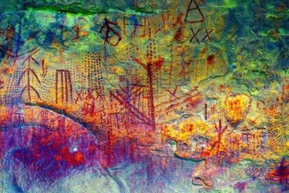 02/07/2024 Arte rupestre de 4.000 años con origen desconocido hallado en Venezuela. Un equipo de arqueólogos de Venezuela ha descubierto una veintena de emplazamientos de arte rupestre que datan de hace unos 4.000 años en el Parque Nacional Canaima, al sureste del país. POLITICA INVESTIGACIÓN Y TECNOLOGÍA JOSÉ MIGUEL PÉREZ-GÓMEZ