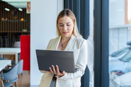 02/10/2023 Nuevo Chromebook Plus de Acer. POLITICA GOOGLE