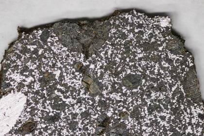 03-01-2022 Fotografía de un meteorito de hierro pedregoso llamado mesosiderita que muestra metal de hierro y níquel mezclado con material rocoso de silicato. POLITICA INVESTIGACIÓN Y TECNOLOGÍA UNIVERSITY OF ARIZONA.