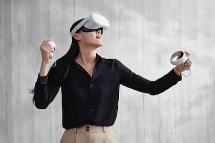 03-11-2021 Dispositivo Oculus Quest 2.  Oculus está probando en sus gafas de realidad virtual Oculus Quest una nueva función llamada Space Sense, que refuerza la seguridad del usuario cuando las utiliza y evita que este se tropiece con objetos y personas que se encuentran dentro de los límites del juego.  POLITICA INVESTIGACIÓN Y TECNOLOGÍA OCULUS