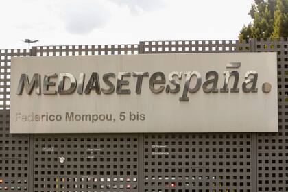 05-03-2020 Carteles de señalización del recinto de Mediaset España Comunicación, en Madrid a 5 de marzo de 2020. DEPORTES Ricardo Rubio - Europa Press