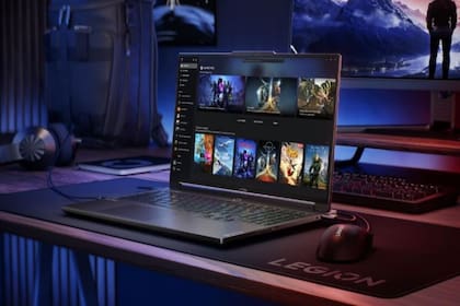 05/01/2024 Nuevos integrantes de la familia Lenovo Legion. Lenovo ha presentado su nuevo ecosistema 'gaming' en el marco de CES 2024, que está compuesto por ordenadores portátiles y torres de sobremesa de las familias Legion y LOQ, así como periféricos, entre ellos, un ratón inalámbrico. POLITICA INVESTIGACIÓN Y TECNOLOGÍA LENOVO