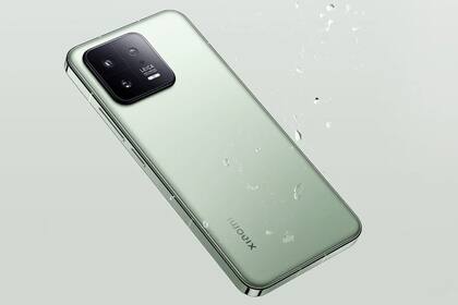 05/03/2024 Un 'smartphone' Xiaomi 13 POLITICA INVESTIGACIÓN Y TECNOLOGÍA XIAOMI