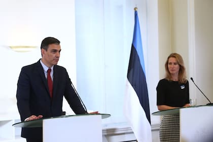06-07-2021 El presidente del Gobierno, Pedro Sánchez, en rueda de prensa con la  primera ministra Kaja Kallas. POLITICA MONCLOA