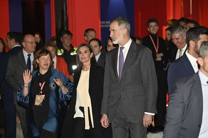 06/03/2024 Los Reyes Felipe VI y Letizia durante la inauguración de la 23ª edición de ARCO, en Feria de Madrid IFEMA, a 6 de marzo de 2024, en Madrid (España). ARCO Madrid es la Feria Internacional de Arte Contemporáneo de España que, desde su creación, constituye una de las principales plataformas del mercado del arte contemporáneo. Este año celebra su 43ª edición con el mar Caribe como proyecto central. ARCO M adrid 2024 vuelve a presentar contenidos artísticos con las galerías de Programa General, como el eje principal de la Feria, seleccionadas por el Comité Organizador. CULTURA Francisco Guerra - Europa Press