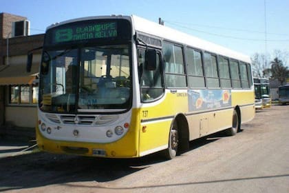 06/04/2015 Los conductores de la empresa 'Autobuses Santa Fe' del transporte urbano paralizan todas las líneas del servicio este lunes en la ciudad de Córdoba (Argentina) para reclamar mayor seguridad ECONOMIA SUDAMÉRICA ARGENTINA SOCIEDAD TWITTER