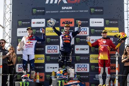 07/05/2023 El piloto neerlandés Jeffrey Herlings celebra su victoria en la categoría de MXGP del Gran Premio de España del Mundial de Motocross 2023 ESPAÑA EUROPA DEPORTES MADRID JUAN PABLO ACEVEDO