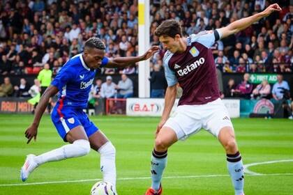 08/08/2024 El atacante del Athletic Club Álvaro Djaló, ante el Aston Villa. DEPORTES ATHLETIC CLUB