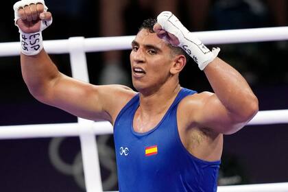 08/08/2024 JJ.OO/Boxeo.- Ayoub Ghadfa: "Siendo deportista, tienes que soñar en grande". El boxeador español Ayoub Ghadfa ha abogado por "soñar en grande" en su condición de deportista de élite, habiéndose metido este miércoles en la final de la categoría +92 kg en los Juegos Olímpicos de París 2024, tras haber vencido al francés Djamili-Dini Aboudou por un marcador global de 0-5. EUROPA ESPAÑA DEPORTES COE