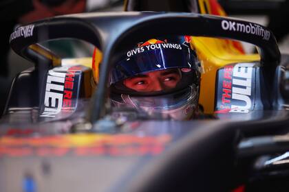 09/02/2024 Josep Maria Marti of Spain and Campos Racing prepares to drive in the garage during the Formula 2 Shakedown at Circuit de Barcelona-Catalunya on January 24, 2024 in Barcelona, Spain. EUROPA ESPAÑA DEPORTES ERIC ALONSO - FORMULA 1