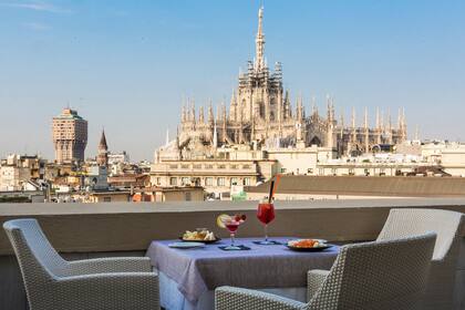 09/05/2016
Queridos chanceros, ayer os contábamos la gran polémica que está originando el partido de la final de la Champions entre el Atlético de Madrid y el Real Madrid. Los dos equipos madrileños vuelven a enfrentarse en el olimpo de los dioses y nadie quiere perdérselo y los que pueden están dispuestos a pagarlo a cualquier precio ECONOMIA EUROPA ESPAÑA SOCIEDAD BOOKING (MILÁN)