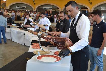 09/05/2022 Alejandro Martín gana el XIV Concurso nacional de Cortadores en Jerez de los Caballeros ECONOMIA ESPAÑA EUROPA EXTREMADURA AYUNTAMIENTO DE JEREZ DE LOS CABALLEROS