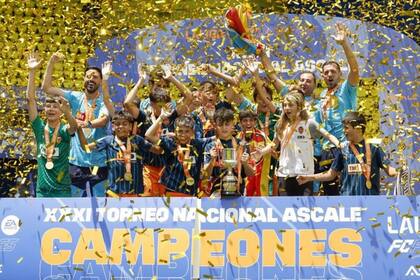 09/06/2024 El Valencia CF se proclama campeón del XXXI Torneo Nacional Ascale LALIGA FC FUTURES. El Valencia CF se impuso (3-0) al Sevilla este domingo para ser campeón del XXXI Torneo Nacional Ascale LALIGA FC FUTURES, título del mejor torneo alevín que conquista por segunda vez. DEPORTES LALIGA