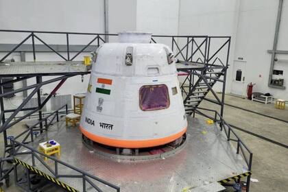 09/10/2023 India muestra un módulo de pruebas para la misión espacial tripulada. La agencia espacial india, ISRO, se dispone a comenzar las pruebas de vuelo no tripuladas del programa Gaganyaan, que se prevé culminar en 2025 con la primera misión espacial tripulada del país. POLITICA INVESTIGACIÓN Y TECNOLOGÍA ISRO