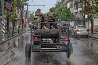 10 heridos en ataques nocturnos rusos con misiles y drones contra Kiev