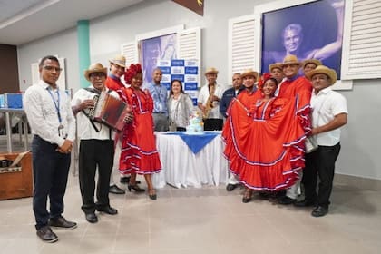 10/07/2023 Soltour inaugura con éxito el primer vuelo entre Madrid y Samaná (República Dominicana) . Soltour ha inaugurado con "éxito" el primer vuelo entre Madrid y la península de Samaná (República Dominicana) del pasado 6 de julio, según un comunicado. ESPAÑA EUROPA MADRID ECONOMIA SOLTOUR