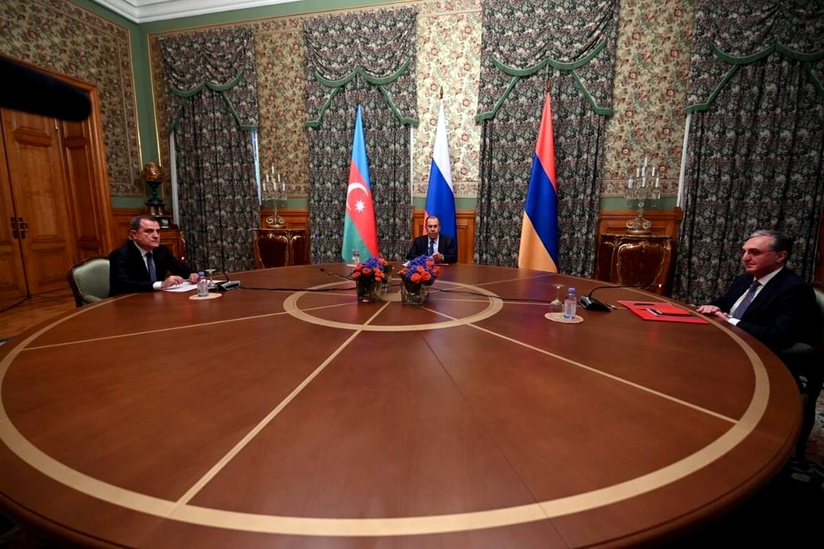 10/10/2020 Armenia/Azerbaiyán.- Armenia y Azerbaiyán acuerdan un alto el fuego "humanitario" en Nagorno Karabaj a partir del sábado. El ministro de Exteriores de Rusia, Sergei Lavrov, ha anunciado un alto el fuego "humanitario" acordado entre Armenia y Azerbaiyán a partir del sáb