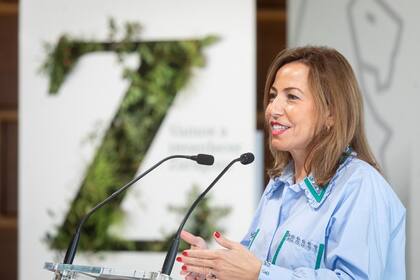 10/11/2023 La alcaldesa de Zaragoza, Natalia Chueca, en una rueda de prensa sobre el Bosque de los Zaragozanos. POLITICA DANIEL MARCOS