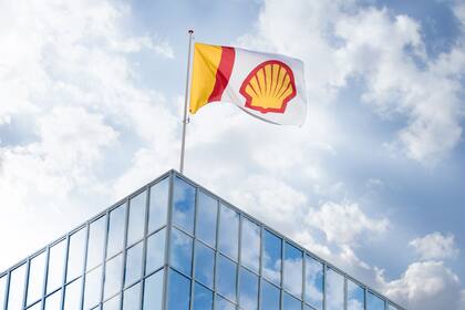 11-02-2016 Bandera con el logo de Shell POLITICA ECONOMIA JIRI BULLER