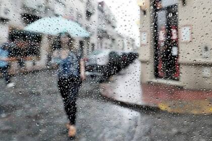 11 provincias en alerta por lluvias y vientos