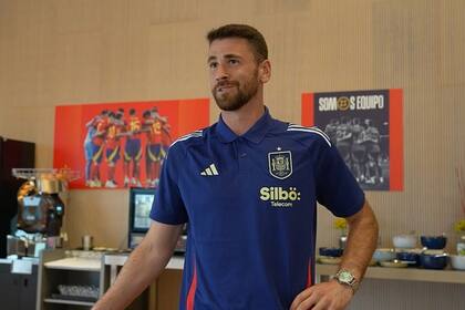 11/06/2024 El portero Unai Simón, durante la concentración de la selección española en la Eurocopa 2024.. El portero del Athletic Club y la selección española Unai Simón reconoció estar "muy orgulloso" de vivir la Eurocopa 2024, torneo para el que España forma "un grupo maravilloso", algo que es "fundamental" para levantar el trofeo, además de destacar que son "buenísimos con la 'pelotita'". DEPORTES RFEF