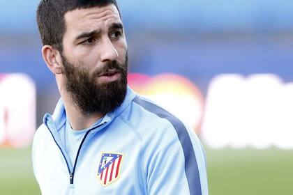 13/04/2015 Arda Turan, Entrenamiento Ciudad Deportiva Atlético de Madrid. El exfutbolista turco Arda Turan, exjugador entre otros equipos del Atlético de Madrid, el FC Barcelona y el Galatasaray, se convertirá a sus 36 años en el nuevo entrenador del Eyüpspor, club que milita en la Segunda División de Turquía. ESPAÑA EUROPA MADRID DEPORTES ÁNGEL GUTIÉRREZ